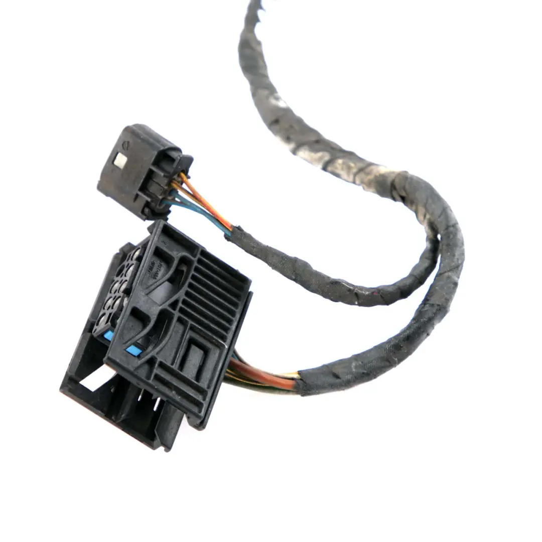 Headlight Headlamp Front Left N/S Lamp Plug Input Connector to BMW 5 E60 E61 with Part number 7165563 BMW 5 E60 E61 Headlight Headlamp Front Left N/S Lamp Plug Input Connector - SKU 7165563 - Part number 7165563