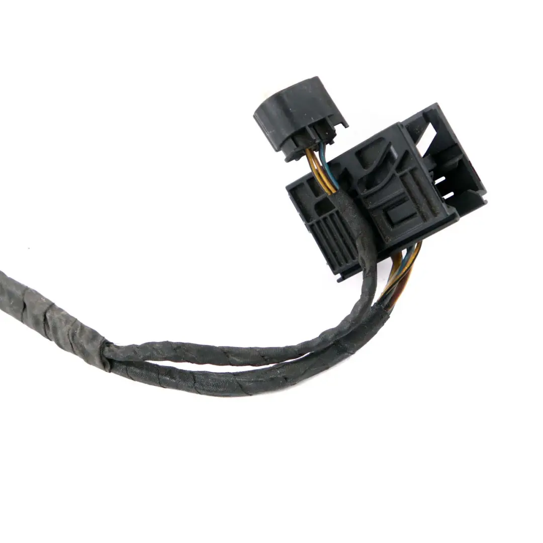 Headlight Headlamp Front Right O/S Lamp Plug Input Connector Socket to BMW E60 E61 with Part number 7165564 BMW E60 E61 Headlight Headlamp Front Right O/S Lamp Plug Input Connector Socket - SKU 7165564 - Part number 7165564