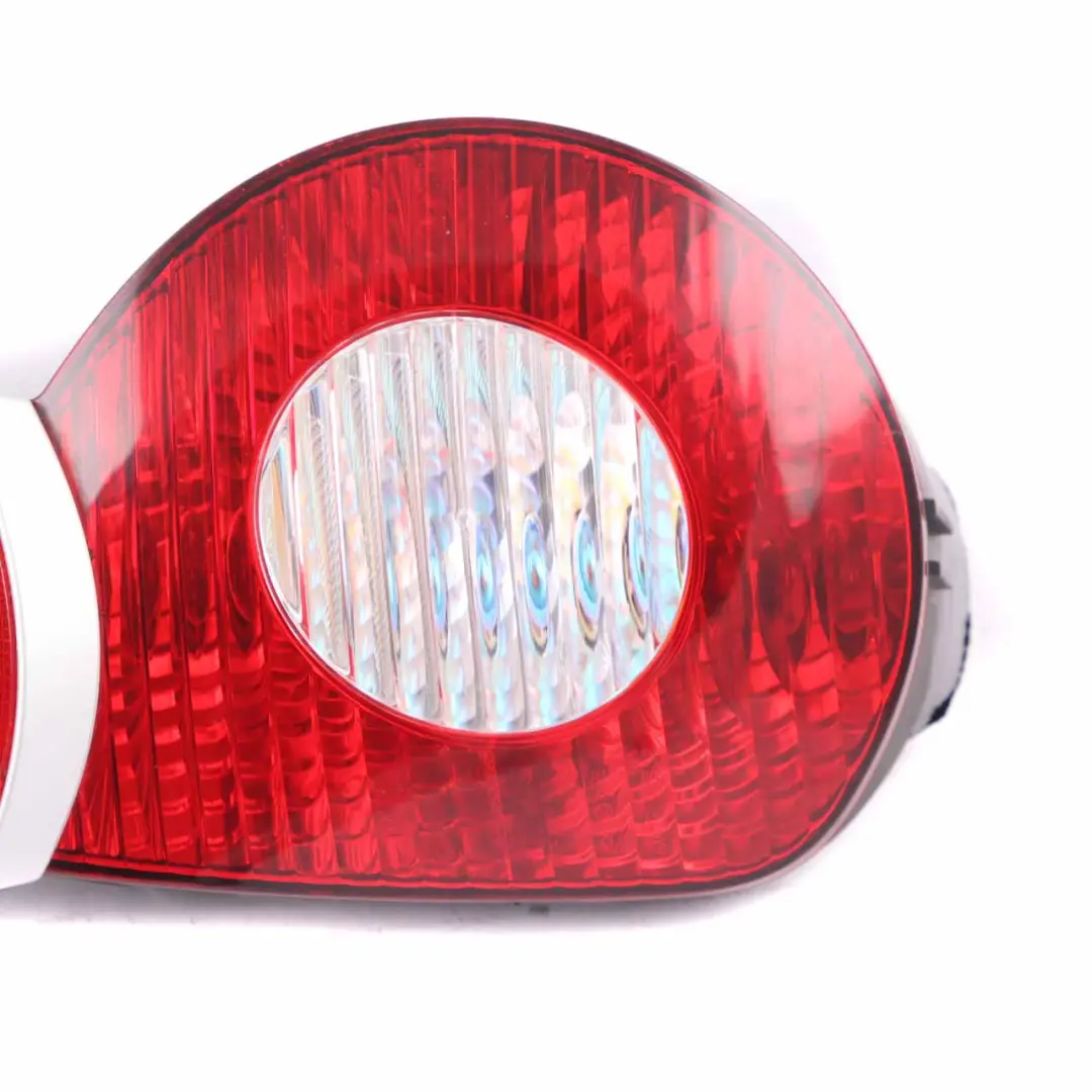 Light Lamp Left Rear N/S White Turn Indicator Titansilver to BMW Z4 Series E85 with Part number 7165729 BMW Z4 Series E85 Light Lamp Left Rear N/S White Turn Indicator Titansilver - SKU 7165729-TS - Part number 7165729