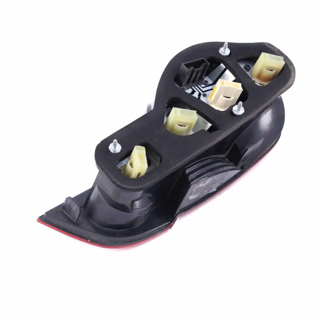 Lamp BMW Z4 E85 Light Right O/S White Turn Indicator Titansilver Strip to Rear with Part number 7165730 Rear Lamp BMW Z4 E85 Light Right O/S White Turn Indicator Titansilver Strip - SKU 7165730-TS - Part number 7165730