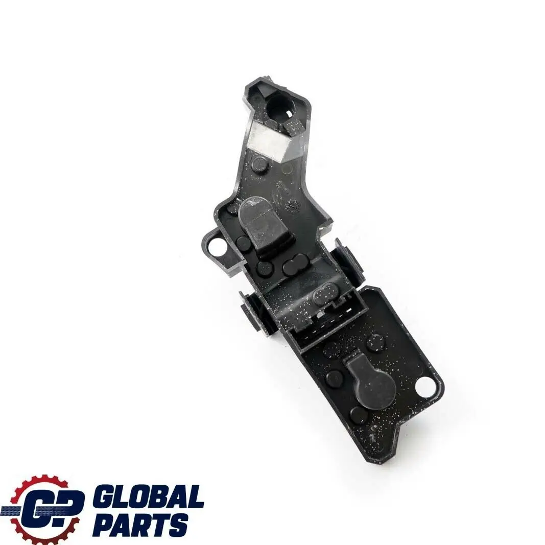 Gniazdo Żarówki Wkład Lampy Lewy Tył do MINI R50 R53 o numerze 7165731 MINI R50 R53 Gniazdo Żarówki Wkład Lampy Lewy Tył - SKU 7165731 - Numer Części 7165731