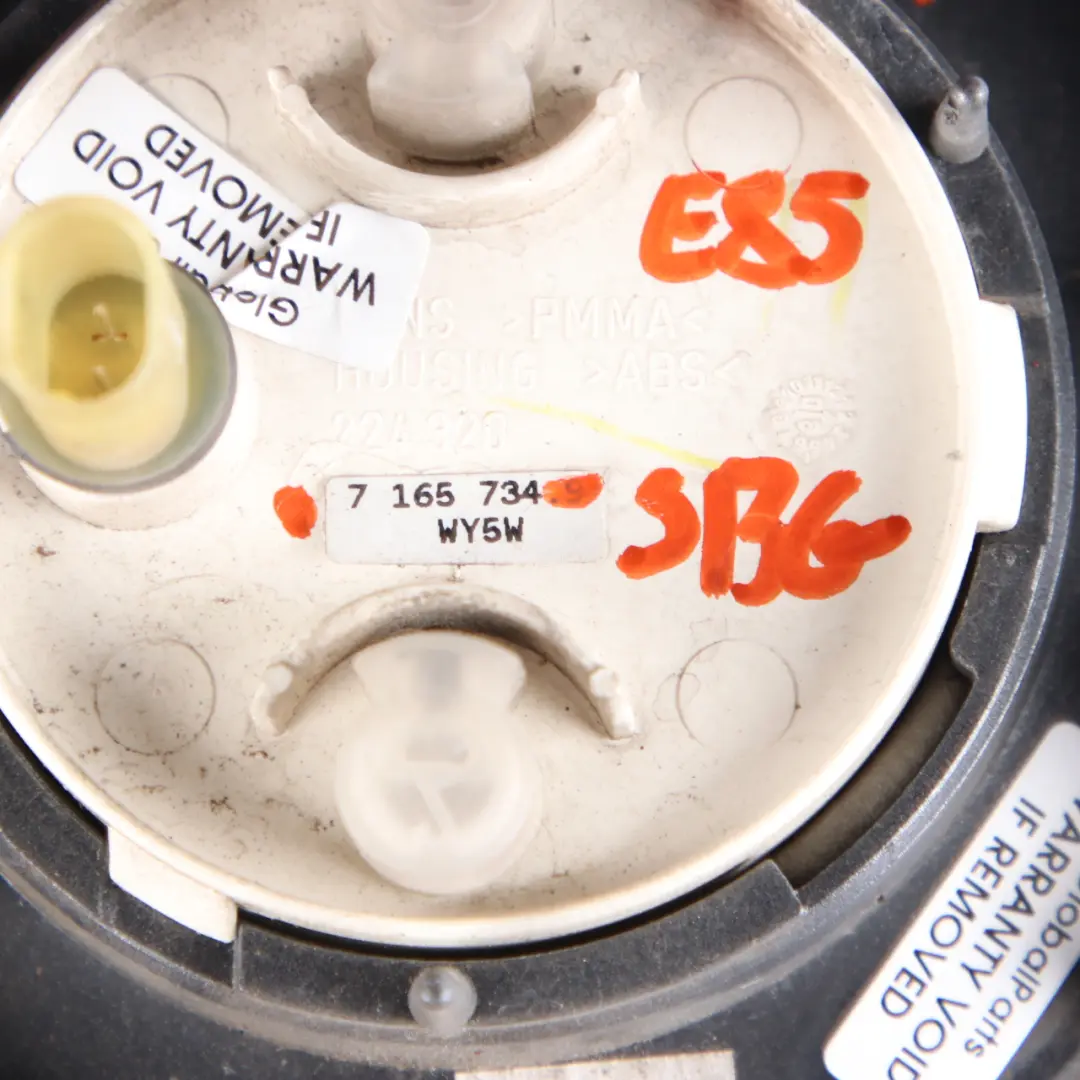 Turn Indicator Left Right N/O/S Additional Lamp White Silver Grey A08 to BMW Z4 E85 with Part number 0030962 BMW Z4 E85 Turn Indicator Left Right N/O/S Additional Lamp White Silver Grey A08 - SKU 0030962-SBG - Part number 0030962