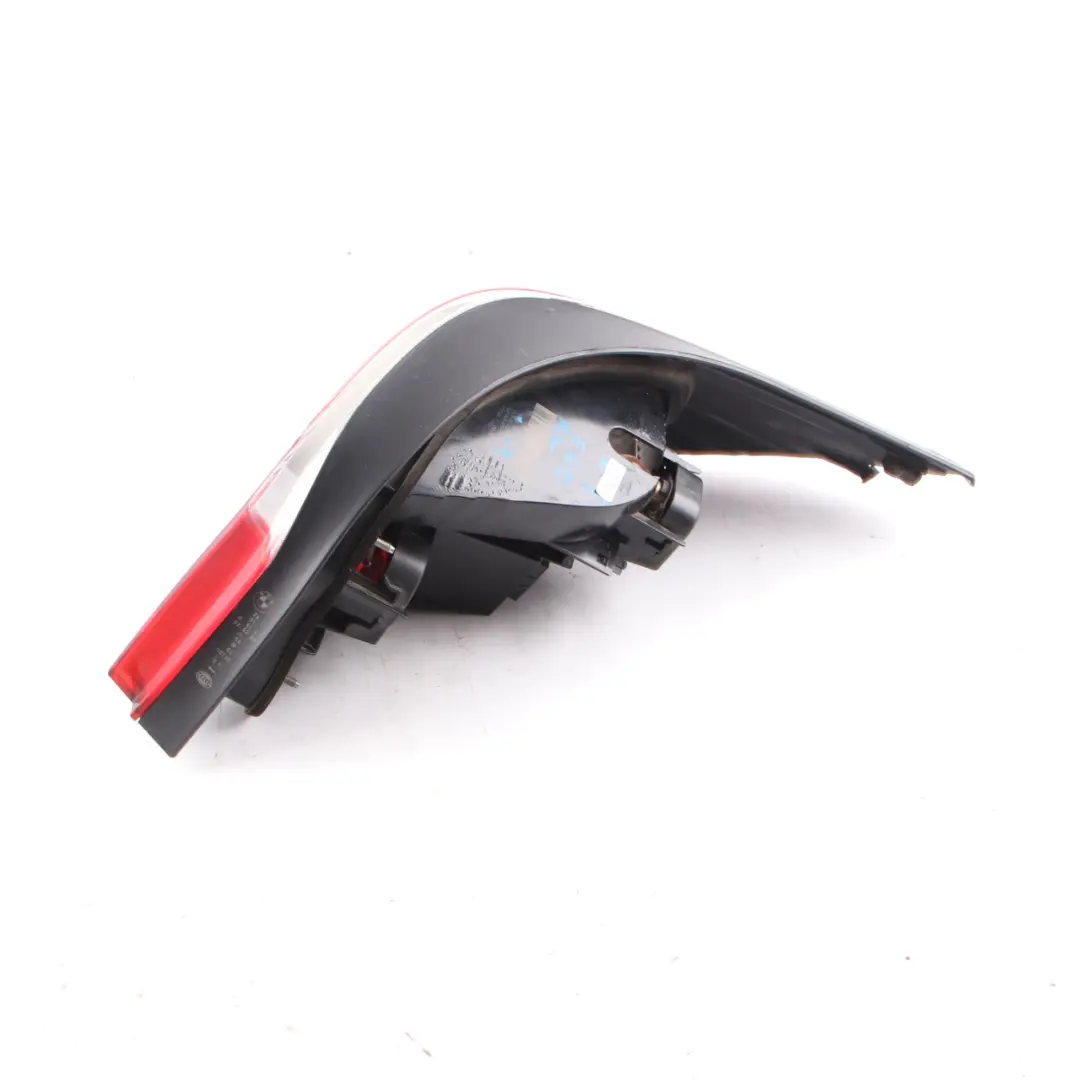 Lewa Tylna Lampa Lewy Tył do BMW E60 o numerze 7165737 BMW E60 Lewa Tylna Lampa Lewy Tył - SKU 7165737-1 - Numer Części 7165737