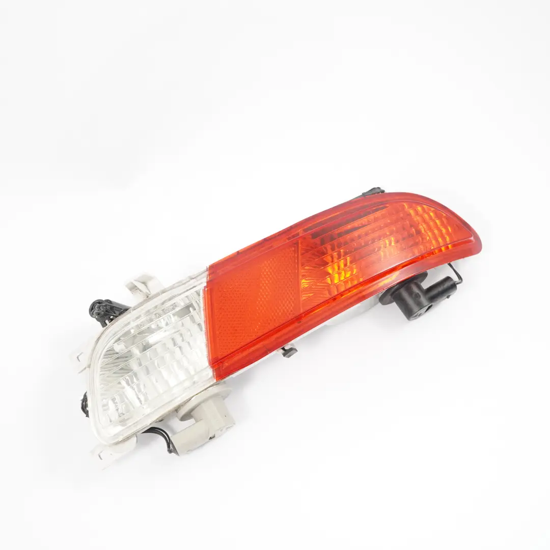 Fanale posteriore Fendinebbia Iluminazione posteriore destro per BMW E63 E64 con numero di parte 7165816 BMW E63 E64 Fanale posteriore Fendinebbia Iluminazione posteriore destro - SKU 7165816 - Numero di parte 7165816