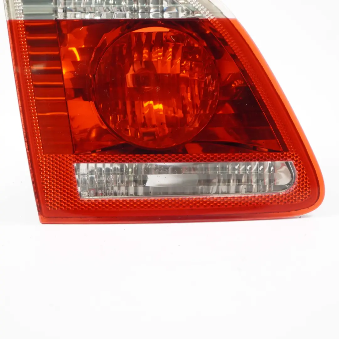 Lampada Posteriore Portellone Bagagliaio Sinistra per BMW E61 Touring con numero di parte 7165829 BMW E61 Touring Lampada Posteriore Portellone Bagagliaio Sinistra - SKU 7165829-1 - Numero di parte 7165829