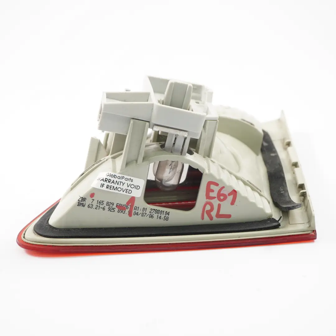Luz Trasera Izquierda En Tapa Maletero Porton Trasero para BMW E61 Touring con número de pieza 7165829 BMW E61 Touring Luz Trasera Izquierda En Tapa Maletero Porton Trasero - SKU 7165829-1 - Número de pieza 7165829