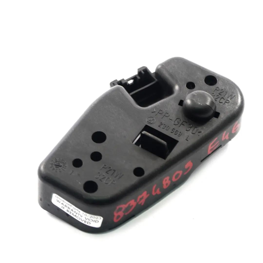 Glühbirnen halter hinten links Heck klappe Lampen fassung für BMW E46 mit Teilenummer 7165843 BMW E46 Glühbirnen halter hinten links Heck klappe Lampen fassung - SKU 7165843 - Teilenummer 7165843