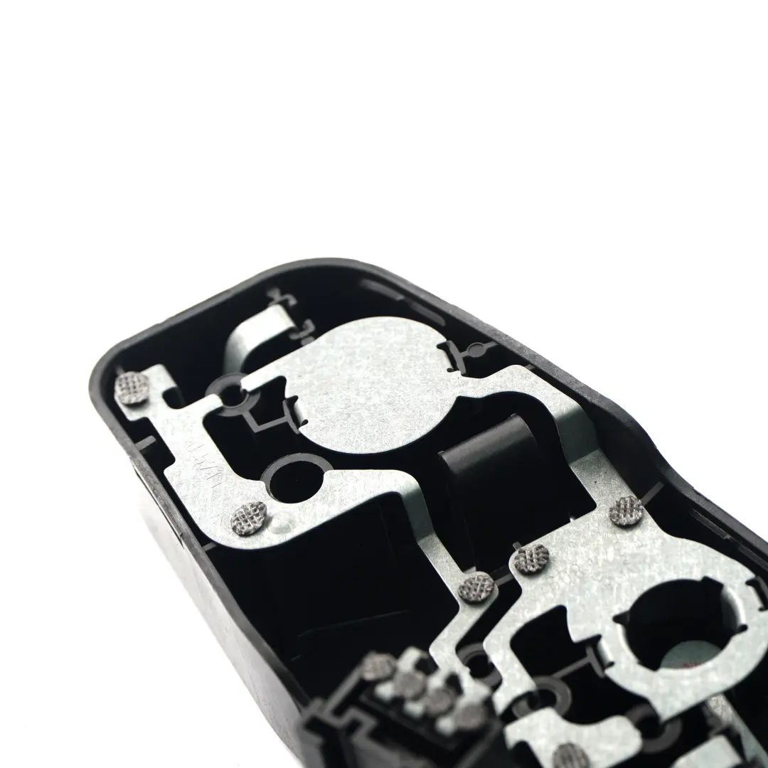 Portalámparas Trasero Izquierdo Maletero Portón Enchufe para BMW E46 con número de pieza 7165843 BMW E46 Portalámparas Trasero Izquierdo Maletero Portón Enchufe - SKU 7165843 - Número de pieza 7165843