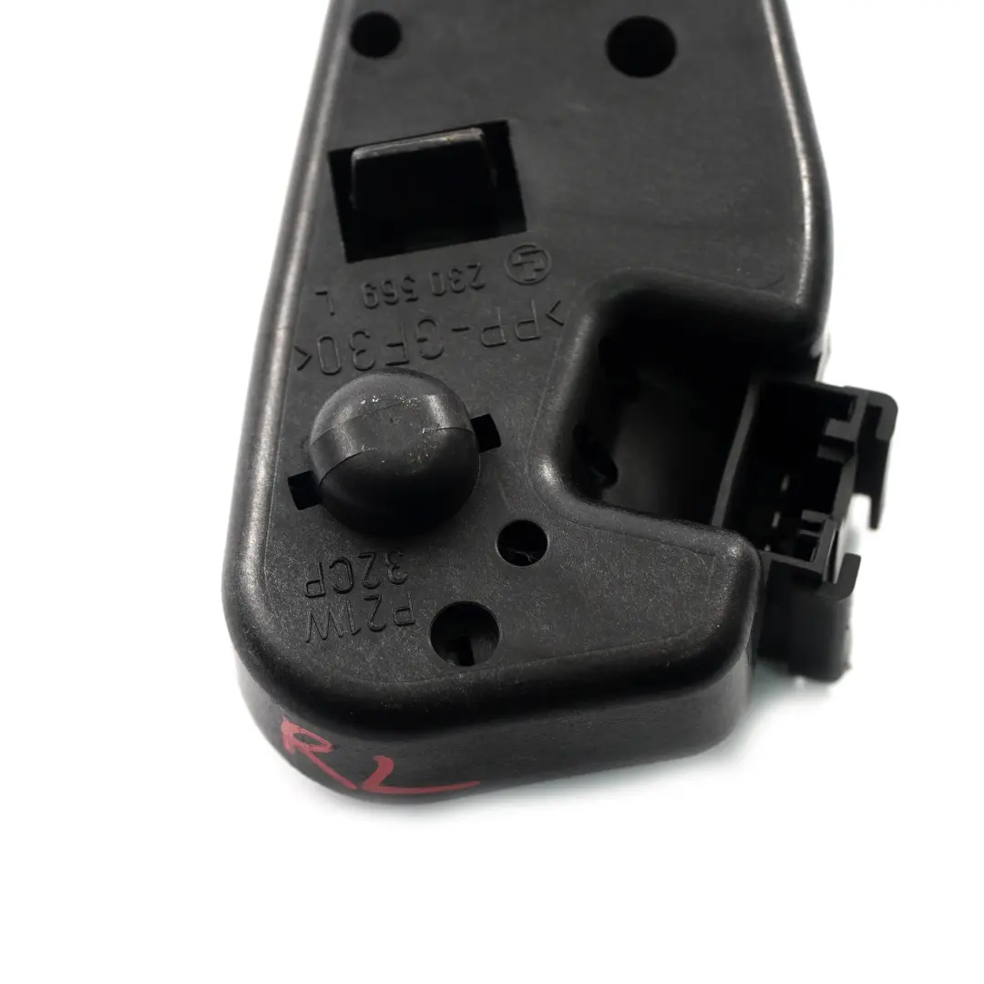 BMW E46 Support d'Ampoule Arrière Gauche Coffre Hayon Douille - SKU 7165843 - Numéro de pièce 7165843