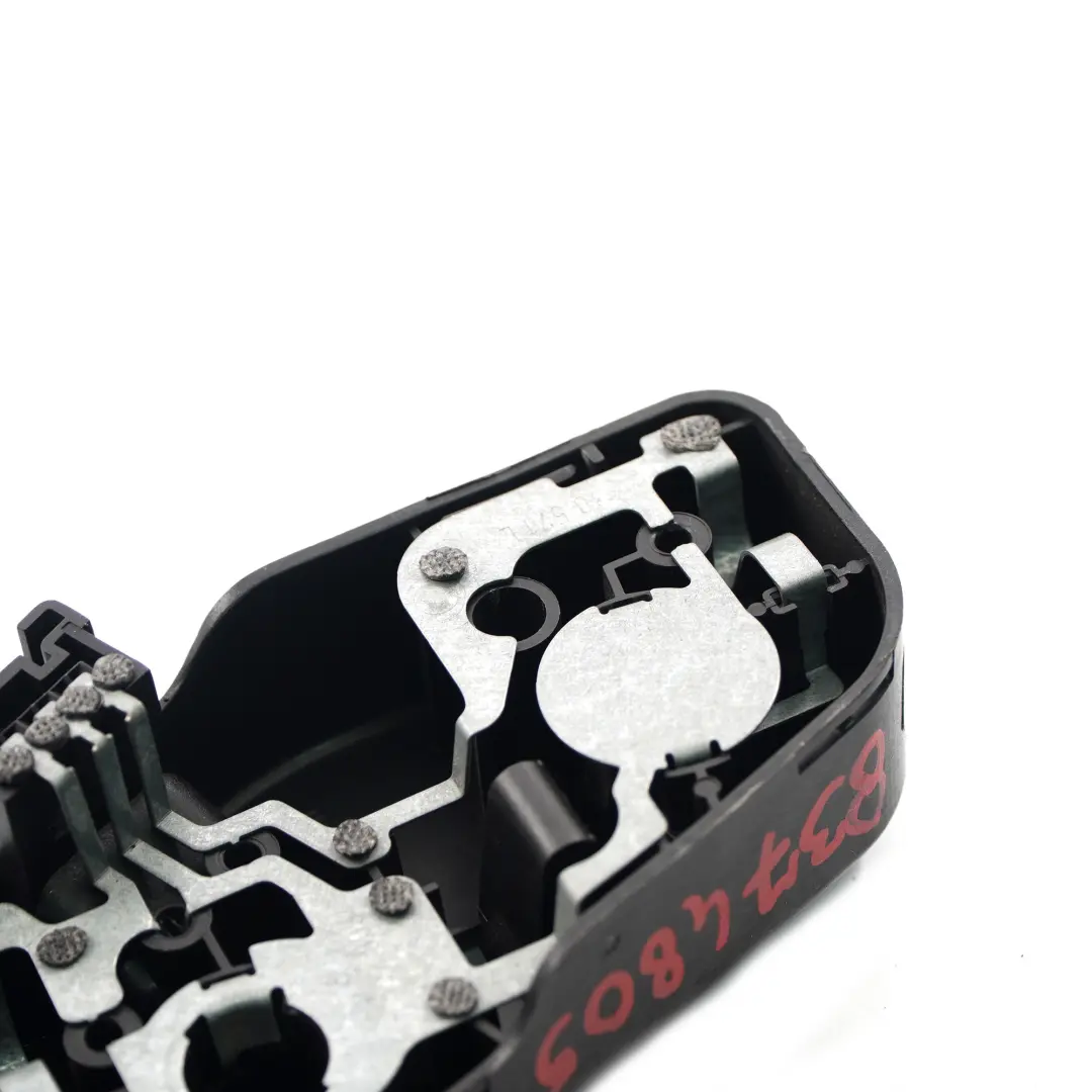 Support d'Ampoule Arrière Gauche Coffre Hayon Douille pour BMW E46 à propos du numéro de pièce 7165843 BMW E46 Support d'Ampoule Arrière Gauche Coffre Hayon Douille - SKU 7165843 - Numéro de pièce 7165843