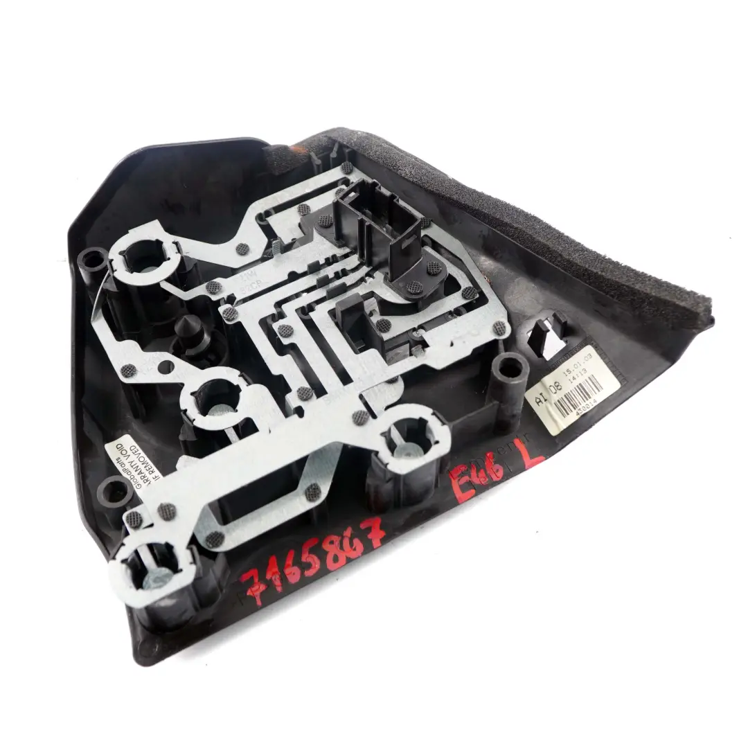 Panel Light Side Lamp Bulb Holder Rear Left N/S to BMW 3 Series E46 Saloon with Part number 7165867 BMW 3 Series E46 Saloon Panel Light Side Lamp Bulb Holder Rear Left N/S - SKU 7165867 - Part number 7165867