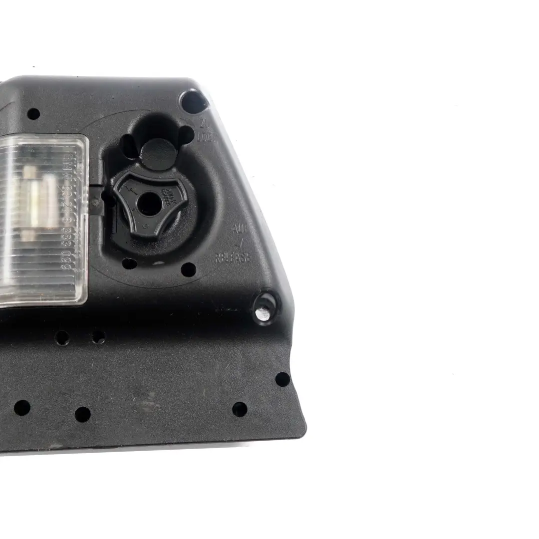 Lampenträger Heckleuchte Seitenwand Links für BMW 3 er E46 Limousine mit Teilenummer 7165867 BMW 3 er E46 Limousine Lampenträger Heckleuchte Seitenwand Links - SKU 7165867 - Teilenummer 7165867