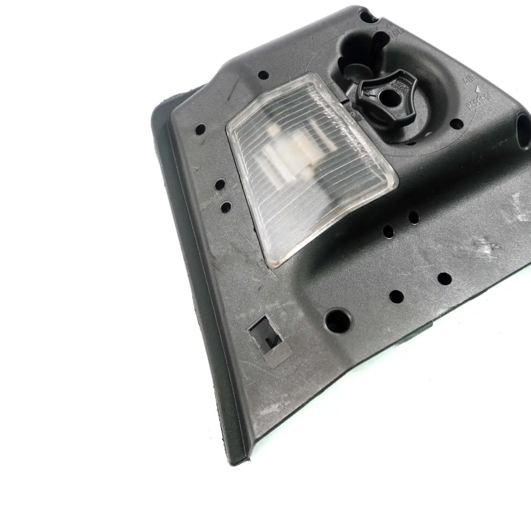 Lampenträger Heckleuchte Seitenwand Links für BMW 3 er E46 Limousine mit Teilenummer 7165867 BMW 3 er E46 Limousine Lampenträger Heckleuchte Seitenwand Links - SKU 7165867 - Teilenummer 7165867