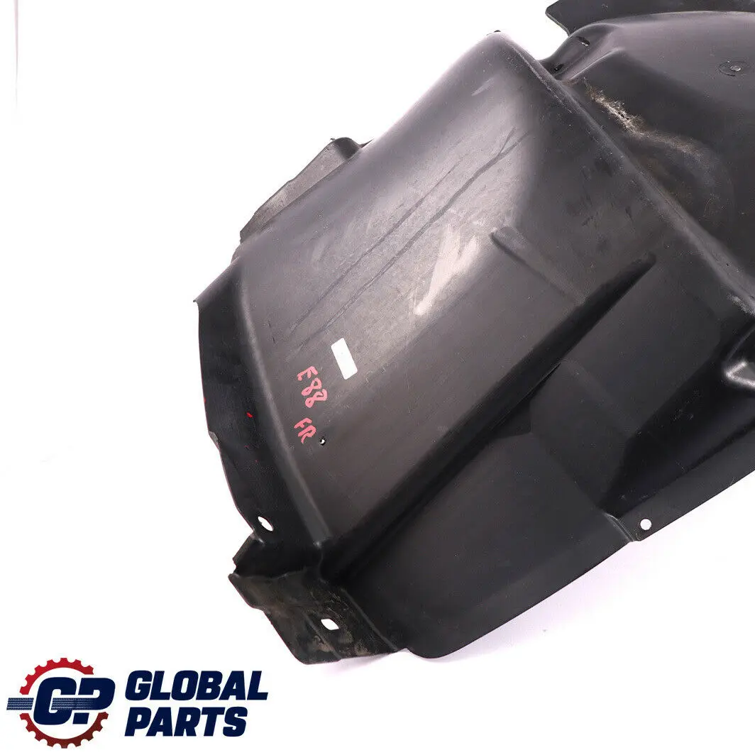 Rueda Delantera Derecha Arco Guardabarros para BMW E88 con número de pieza 7166244 BMW E88 Rueda Delantera Derecha Arco Guardabarros - SKU 7166244 - Número de pieza 7166244