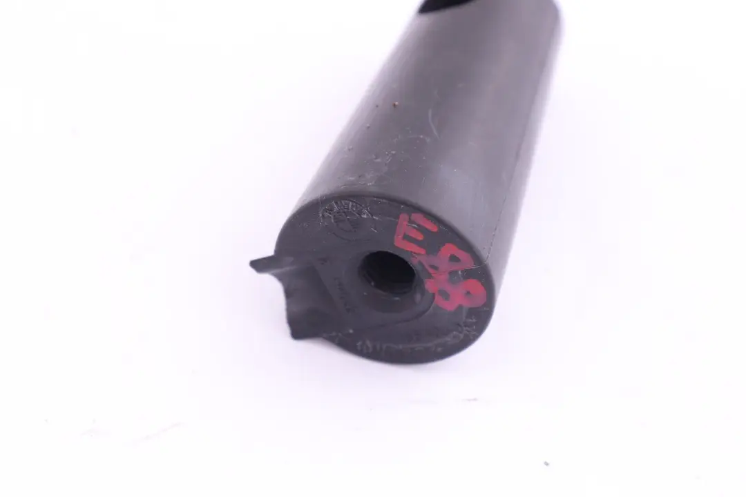 sujeción Tapa compartimento superior abatible para BMW E88 Cabrio Elemento de con número de pieza 7166400 BMW E88 Cabrio Elemento de sujeción Tapa compartimento superior abatible - SKU 7166400 - Número de pieza 7166400