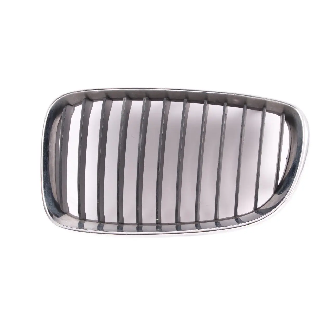 BMW E81 E82 E87 LCI E88 Parrilla Delantera Embellecedor Cubierta Riñon Izquierdo