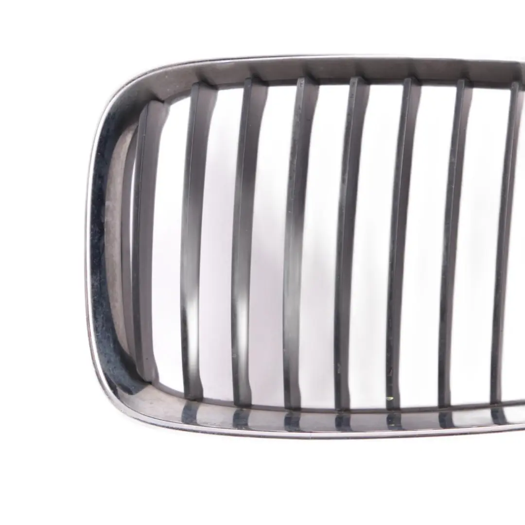BMW E81 E82 E87 LCI E88 Kratka Atrapy Grilla Nerka Lewa 7166439 - SKU 7166439-1 - Numer Części 51137166439