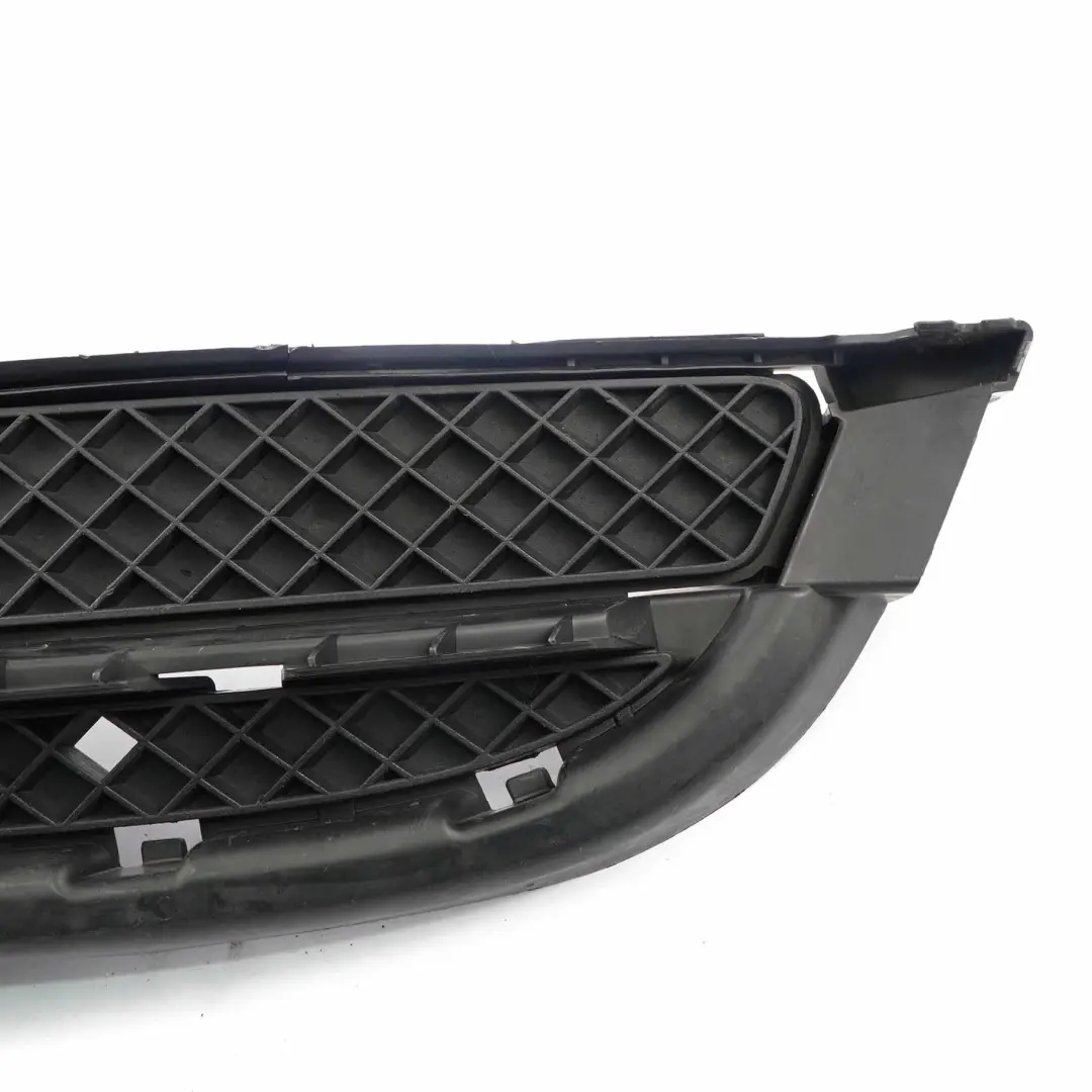 Panneau recouvrement grille pare-chocs avant gauche pour pour BMW E82 E88 à propos du numéro de pièce 7166607 BMW E82 E88 Panneau recouvrement grille pare-chocs avant gauche pour - SKU 7166607-1 - Numéro de pièce 7166607