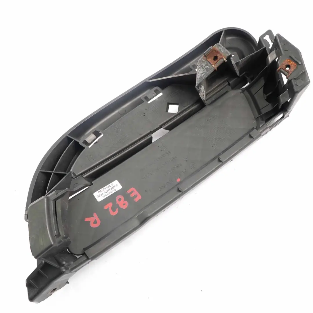 BMW E82 E88 Osłona Kratka Zderzaka Prawa - SKU 7166608 - Numer Części 7166608