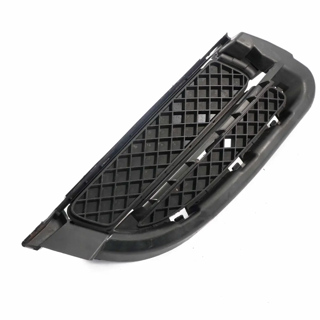 Bumper Grid Front Right O/S Fog Lamp Grid Covering Panel to BMW E82 E88 with Part number 7166608 BMW E82 E88 Bumper Grid Front Right O/S Fog Lamp Grid Covering Panel - SKU 7166608 - Part number 7166608