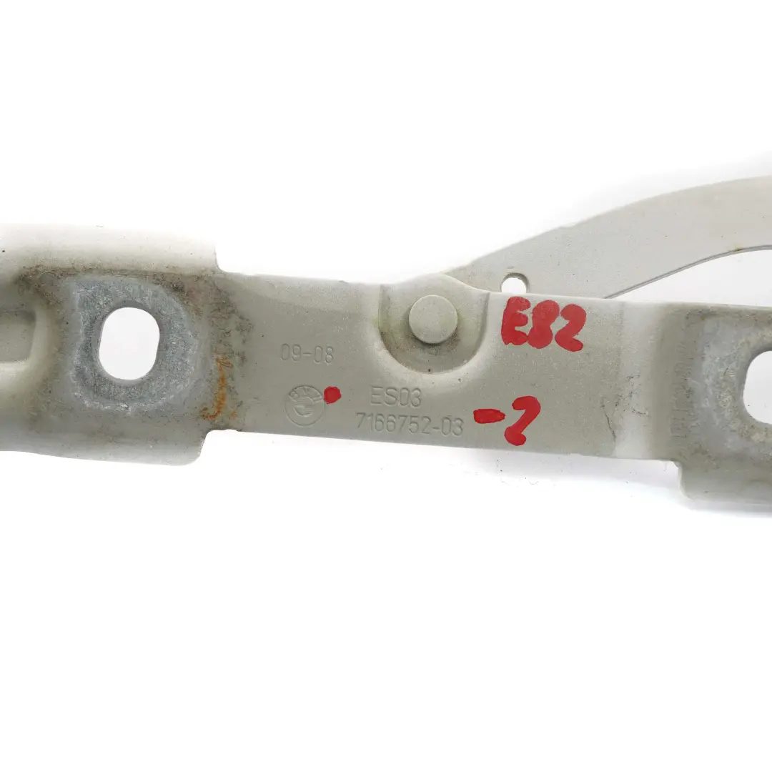 Couvercle de coffre, hayon, charniere droite blanc pour BMW E82 E88 à propos du numéro de pièce 7166752 BMW E82 E88 Couvercle de coffre, hayon, charniere droite blanc - SKU 7166752-2 - Numéro de pièce 7166752