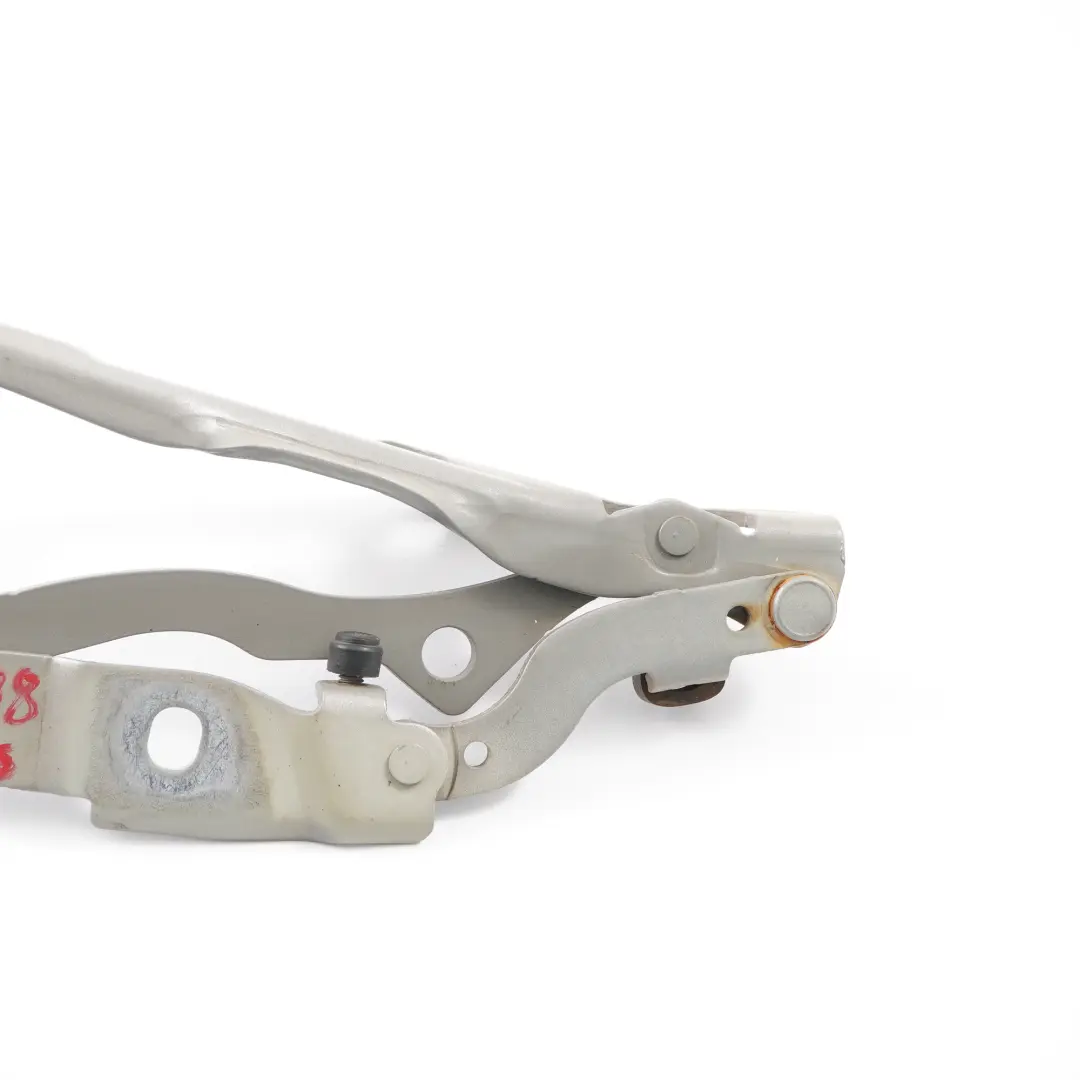 Tapa maletero Portón trasero Bisagra derecha Cashmere Silver A72 para BMW E82 E88 con número de pieza 7230860 BMW E82 E88 Tapa maletero Portón trasero Bisagra derecha Cashmere Silver A72 - SKU 7166752-KAS - Número de pieza 7230860