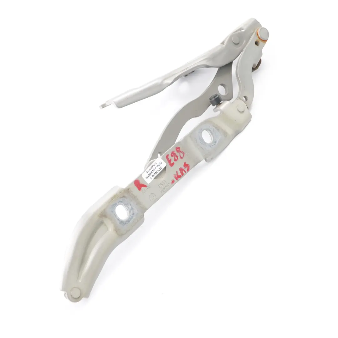 Charnière Droite de Hayon de Coffre Cashmere Silver A72 7166752 pour BMW E82 E88 à propos du numéro de pièce 7230860 BMW E82 E88 Charnière Droite de Hayon de Coffre Cashmere Silver A72 7166752 - SKU 7166752-KAS - Numéro de pièce 7230860