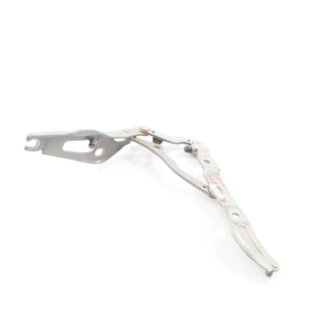 Charnière Droite de Hayon de Coffre Cashmere Silver A72 7166752 pour BMW E82 E88 à propos du numéro de pièce 7230860 BMW E82 E88 Charnière Droite de Hayon de Coffre Cashmere Silver A72 7166752 - SKU 7166752-KAS - Numéro de pièce 7230860