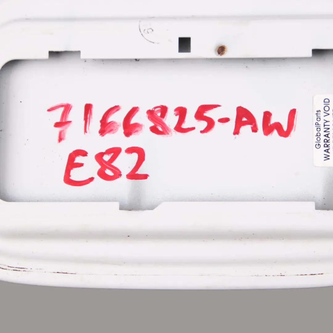 Coperchio Carburante Alpinweiss Bianco per BMW E82 E88 con numero di parte 7166825 BMW E82 E88 Coperchio Carburante Alpinweiss Bianco - SKU 7166825-AW - Numero di parte 7166825
