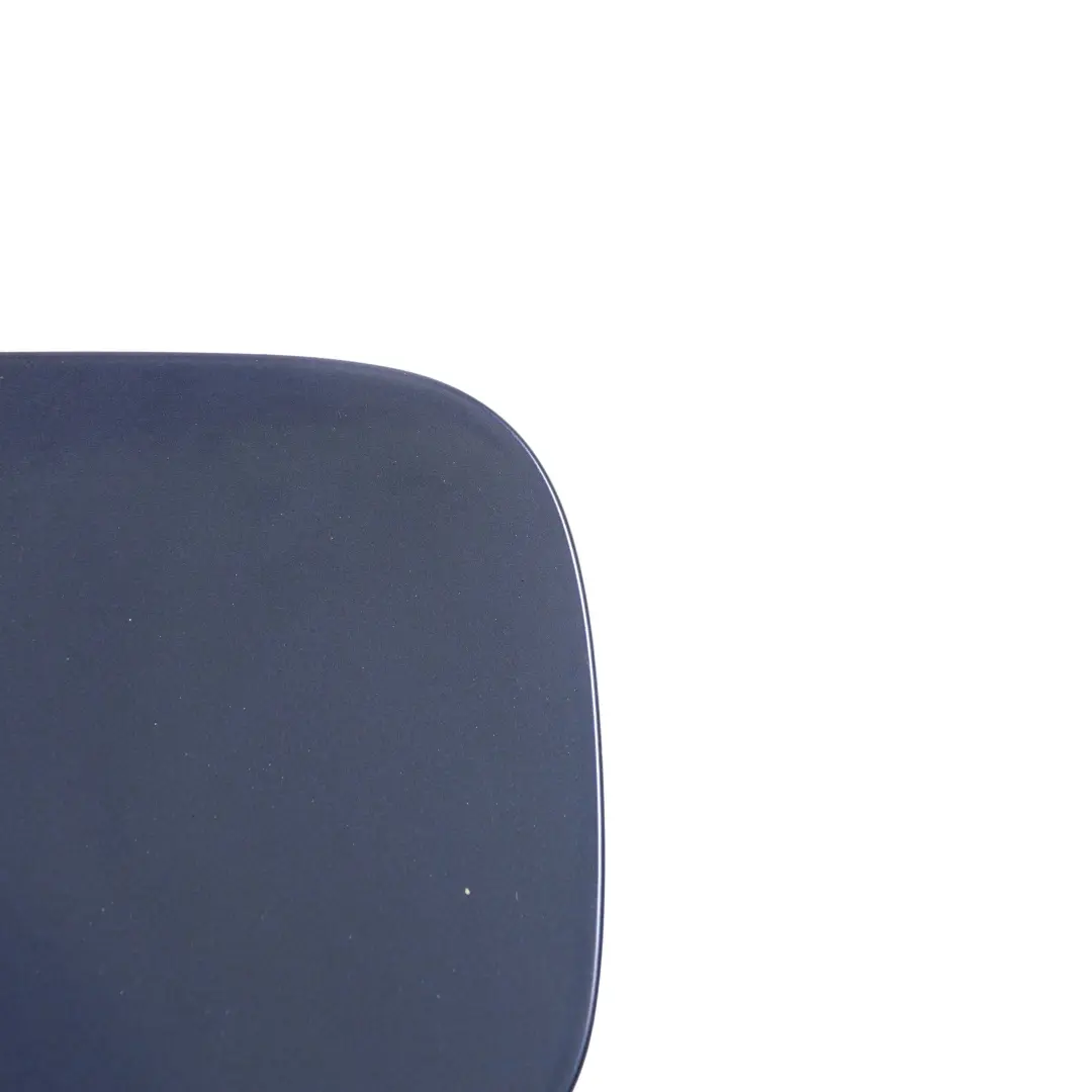 Fill In Flap Fuel Cover Cap Tiefseeblau Deep Sea Blue Metallic A76 para BMW E82 E88 con número de pieza 7166825 BMW E82 E88 Fill In Flap Fuel Cover Cap Tiefseeblau Deep Sea Blue Metallic A76 - SKU 7166825-DSB - Número de pieza 7166825