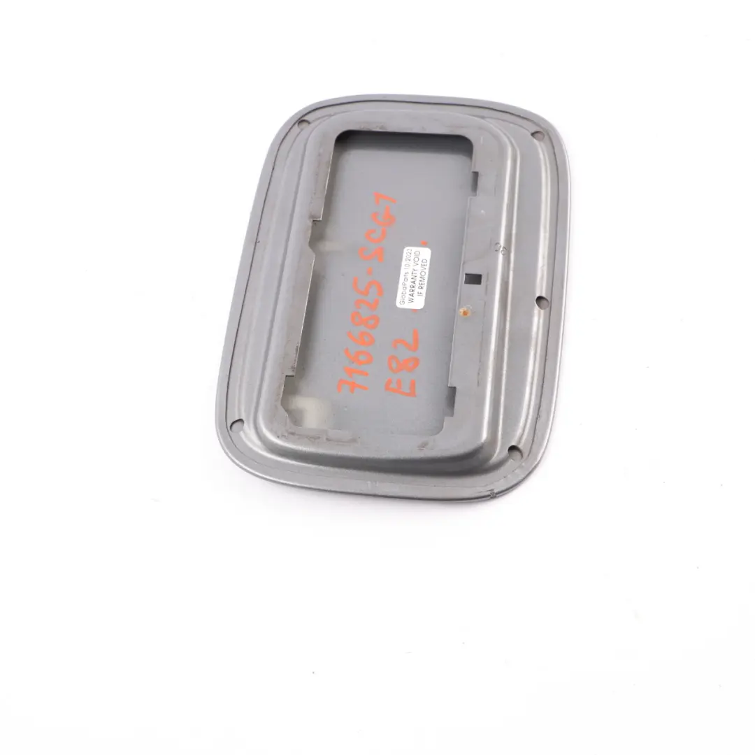 BMW E82 E88 Couvercle de réservoir de carburant Spacegrau Space Grey - SKU 7166825-SCG1 - Numéro de pièce 7166825