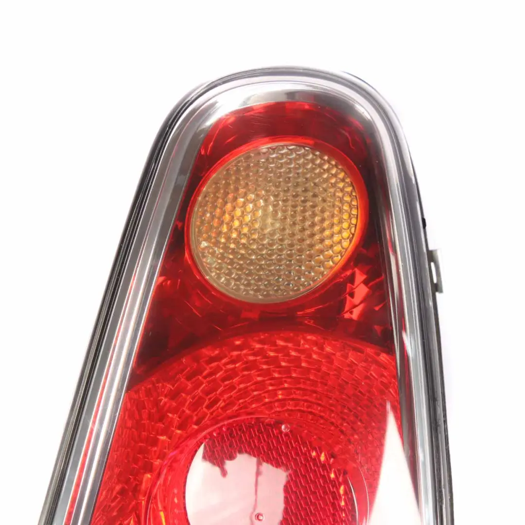 Lamp Mini Cooper One R50 R52 R53 Tail Light White Turn Indicator Right O/S to Rear with Part number 7166958 Rear Lamp Mini Cooper One R50 R52 R53 Tail Light White Turn Indicator Right O/S - SKU 7166958-2 - Part number 7166958