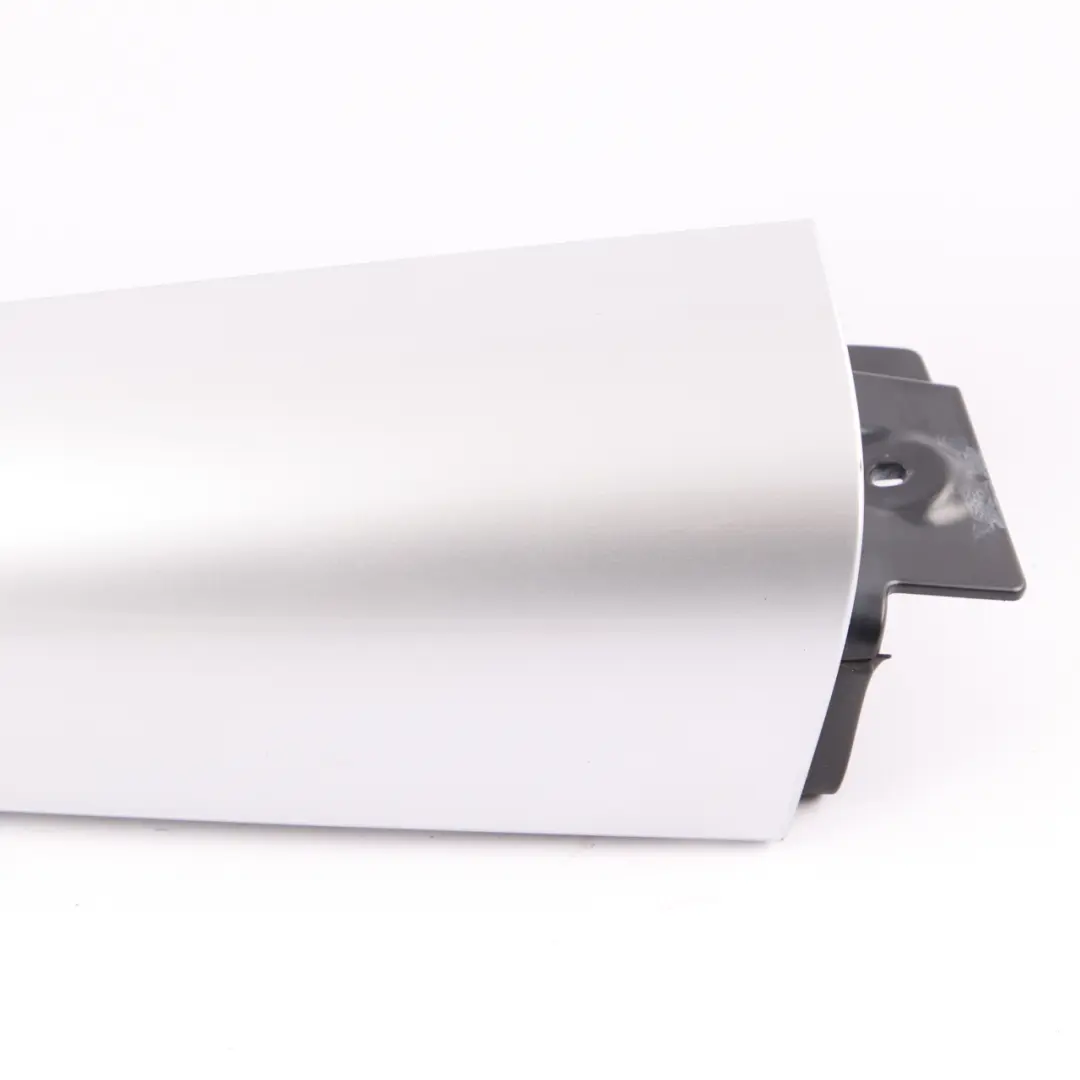 Tapa Columna C Trasera Izquierda Plata 7240227 para Mini Clubman R55 con número de pieza 7167227 Mini Clubman R55 Tapa Columna C Trasera Izquierda Plata 7240227 - SKU 7167227-2 - Número de pieza 7167227