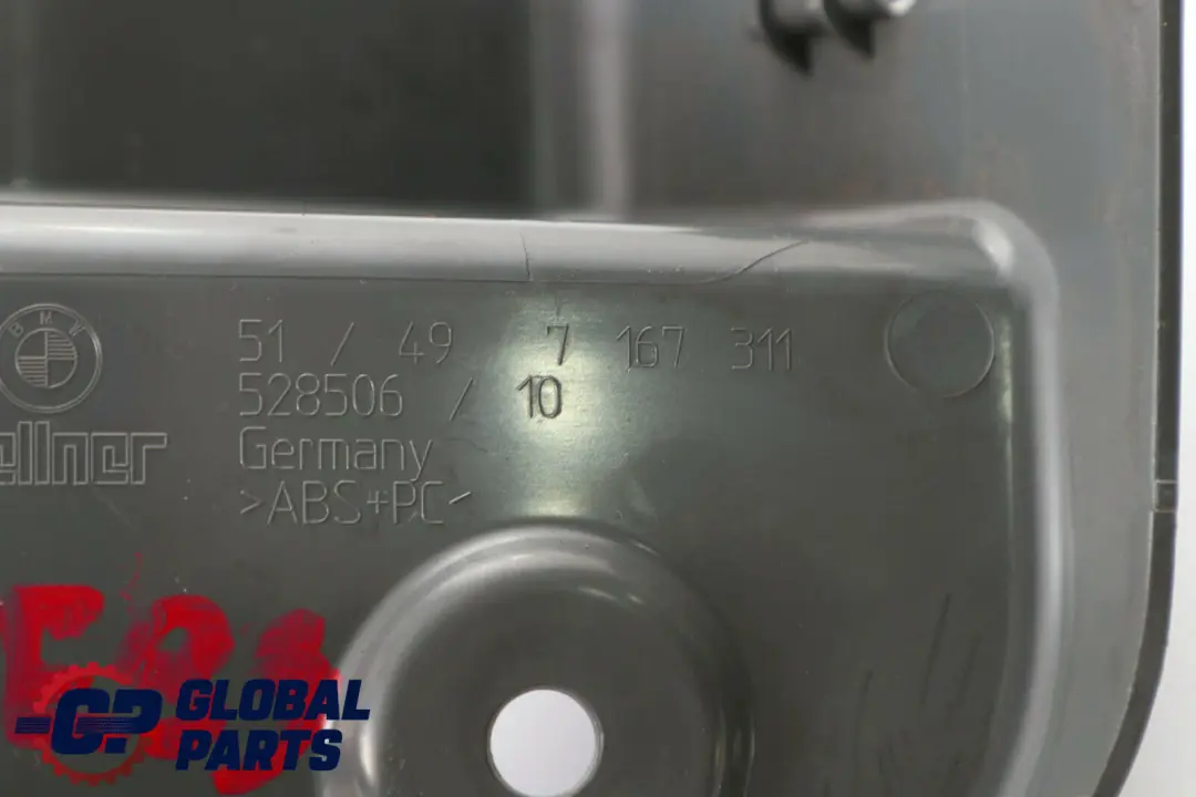 ALUMBRADO TRASERO CUBREBOTiN INTERIOR izquierdo Gris para BMW E93 LCi con número de pieza 51497167311 BMW E93 LCi ALUMBRADO TRASERO CUBREBOTiN INTERIOR izquierdo Gris - SKU 7167311 - Número de pieza 51497167311