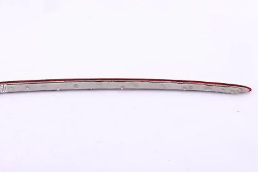 Dritte Bremsleuchte rot 89076532 für Mini Clubman R55 mit Teilenummer 7167413 Mini Clubman R55 Dritte Bremsleuchte rot 89076532 - SKU 7167413-1 - Teilenummer 7167413