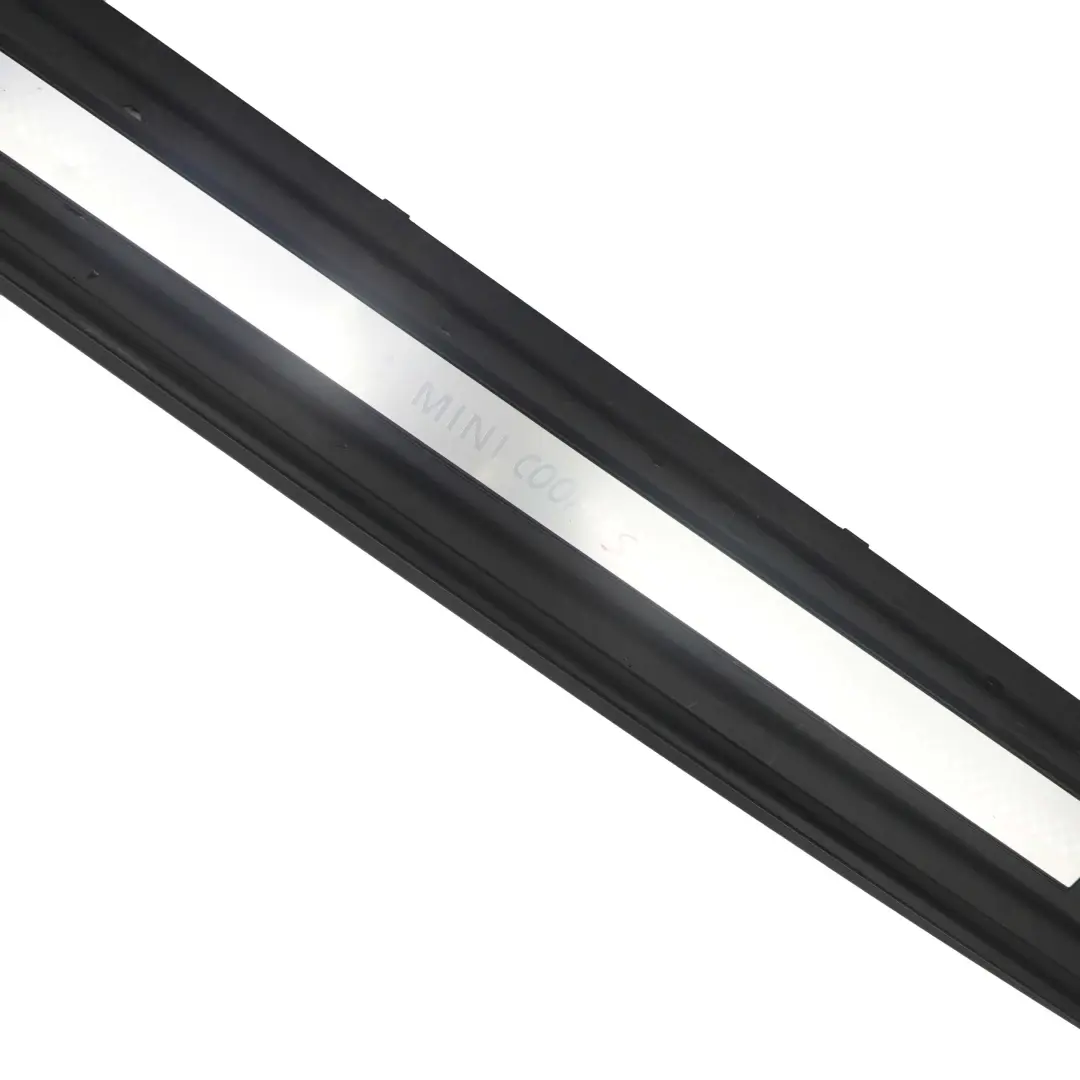 Sottoporta Copertura Gonna Destra per Mini Clubman R55 Cooper S con numero di parte 7167592 Mini Clubman R55 Cooper S Sottoporta Copertura Gonna Destra - SKU 7167592 - Numero di parte 7167592