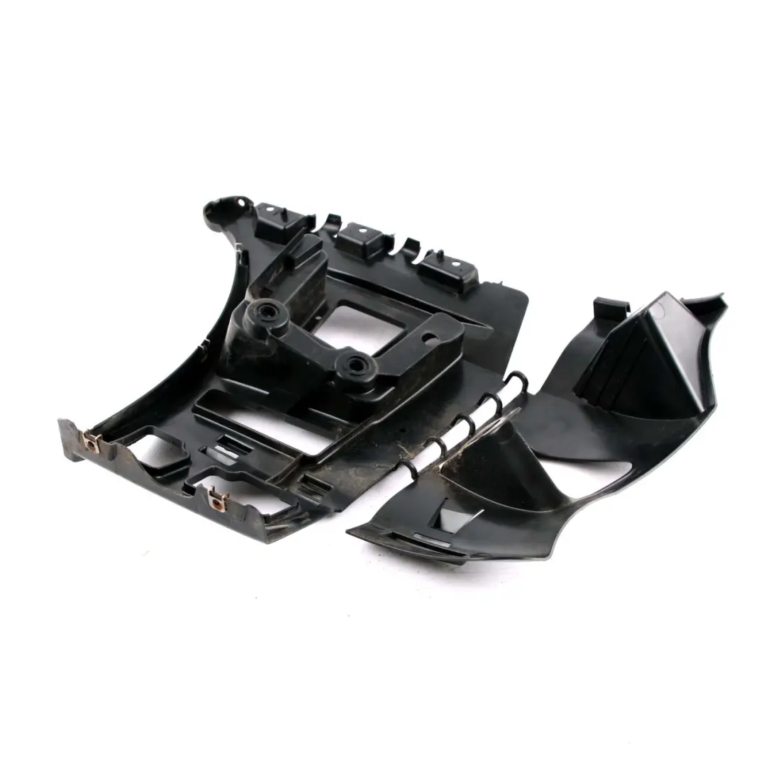 Staffa Paraurti Montaggio Posteriore Destro per BMW E82 E88 Coupe Cabrio con numero di parte 7170664 BMW E82 E88 Coupe Cabrio Staffa Paraurti Montaggio Posteriore Destro - SKU 7170664 - Numero di parte 7170664