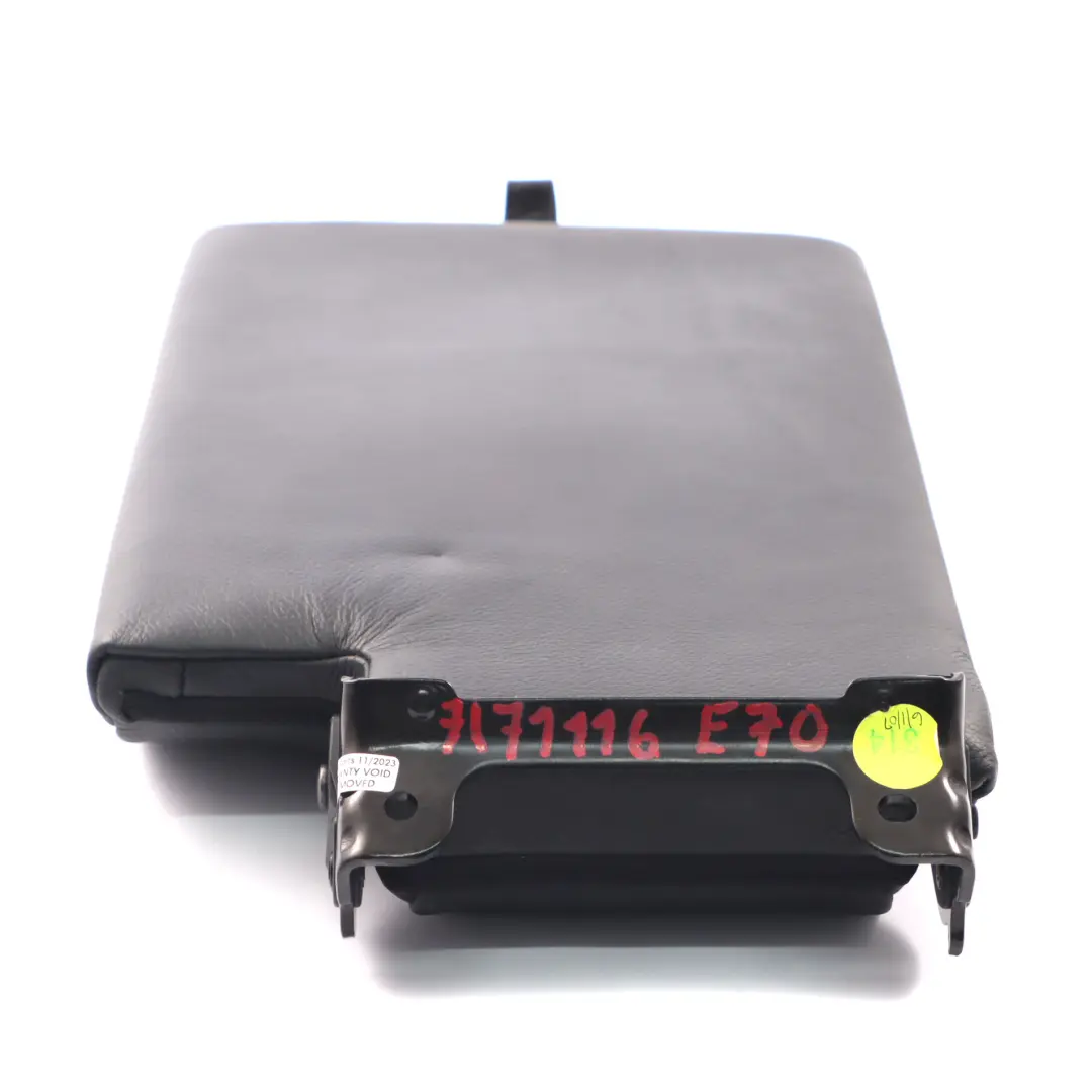 Consola Central Apoyabrazos Asiento Trasero Portavasos Negro para BMW X5 E70 con número de pieza 7171116 BMW X5 E70 Consola Central Apoyabrazos Asiento Trasero Portavasos Negro - SKU 7171116 - Número de pieza 7171116