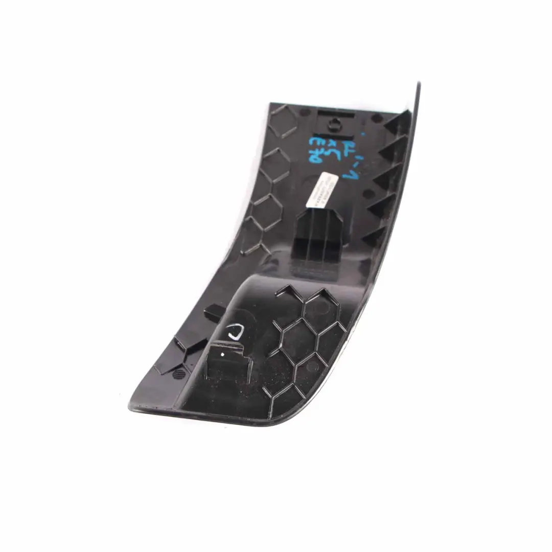 Cache Montant Arrière Gauche N/S Habillage Noir pour BMW X5 E70 à propos du numéro de pièce 7171157 BMW X5 E70 Cache Montant Arrière Gauche N/S Habillage Noir - SKU 7171157-1 - Numéro de pièce 7171157