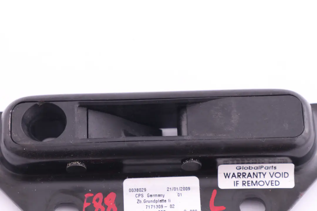Piastra base cappotta pieghevole sinistra per BMW E88 Cabrio con numero di parte 7171309 BMW E88 Cabrio Piastra base cappotta pieghevole sinistra - SKU 7171309 - Numero di parte 7171309