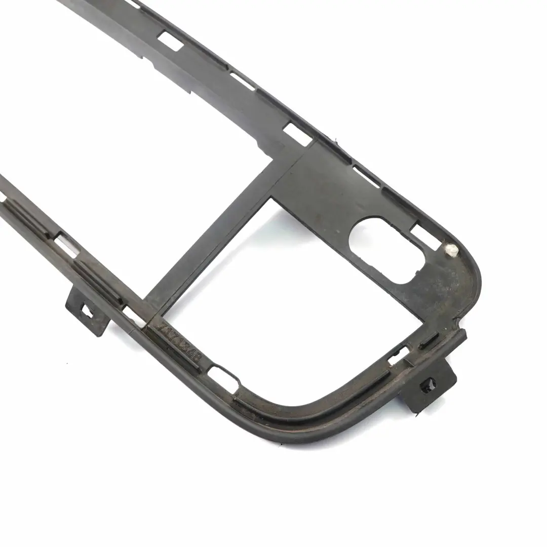 Ramka Kratka Grill Zderzaka Przód Przednia do BMW X5 E70 o numerze 7171348 BMW X5 E70 Ramka Kratka Grill Zderzaka Przód Przednia - SKU 7171348 - Numer Części 7171348