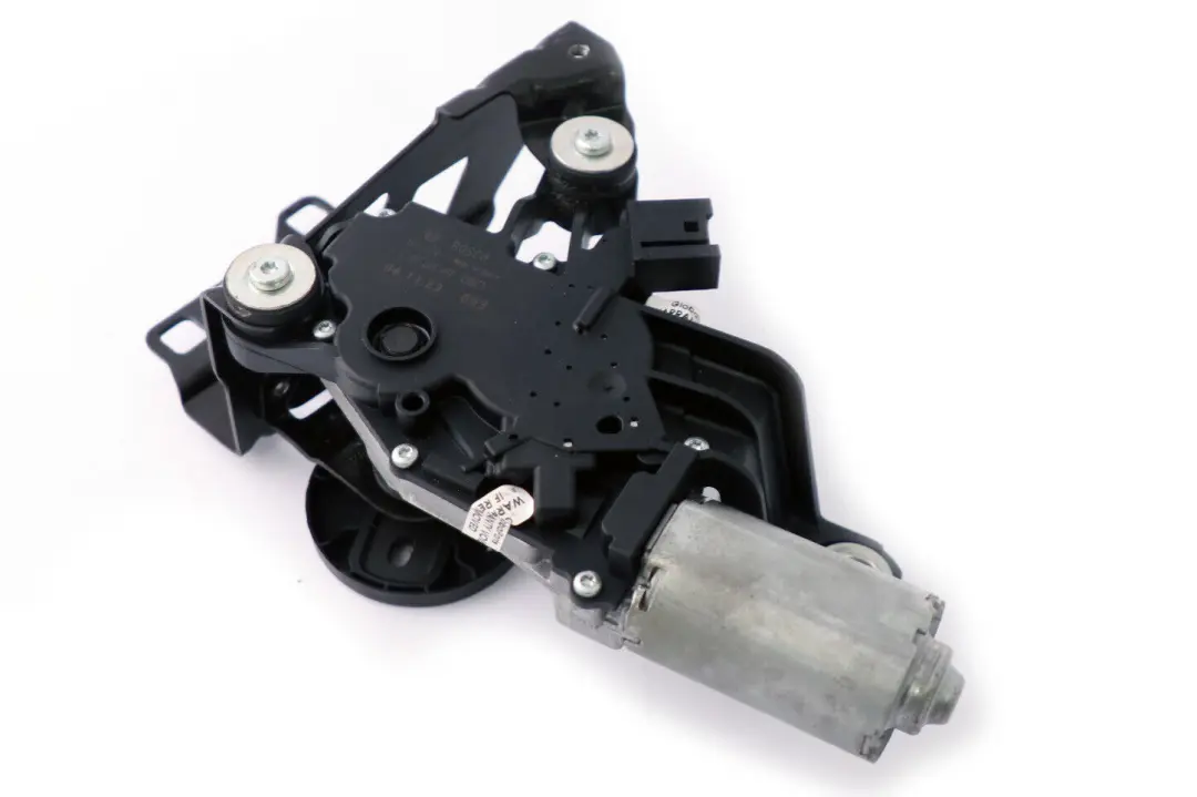 Motor Limpiaparabrisas Trasero para BMW E61 E91 Touring con número de pieza 7171564 BMW E61 E91 Touring Motor Limpiaparabrisas Trasero - SKU 7171564 - Número de pieza 7171564