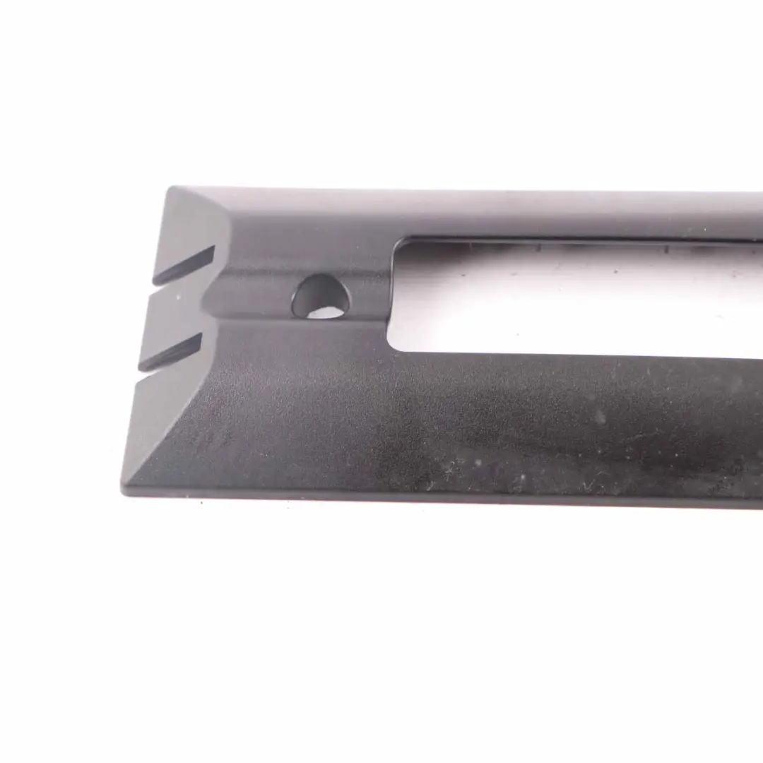 Garniture siège Banquette arrière Panneau recouvrement rail Noir pour BMW X5 E70 à propos du numéro de pièce 7171838 BMW X5 E70 Garniture siège Banquette arrière Panneau recouvrement rail Noir - SKU 7171838-1 - Numéro de pièce 7171838