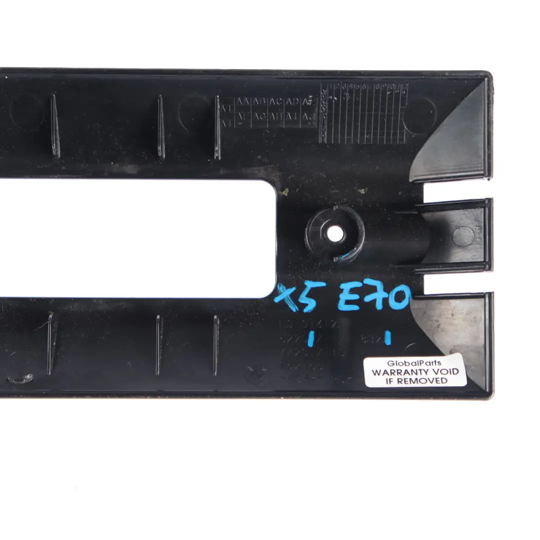 Sitzaufnahme Blende Abdeckung Verkleidung Schwarz für BMW X5 E70 mit Teilenummer 7171838 BMW X5 E70 Sitzaufnahme Blende Abdeckung Verkleidung Schwarz - SKU 7171838 - Teilenummer 7171838