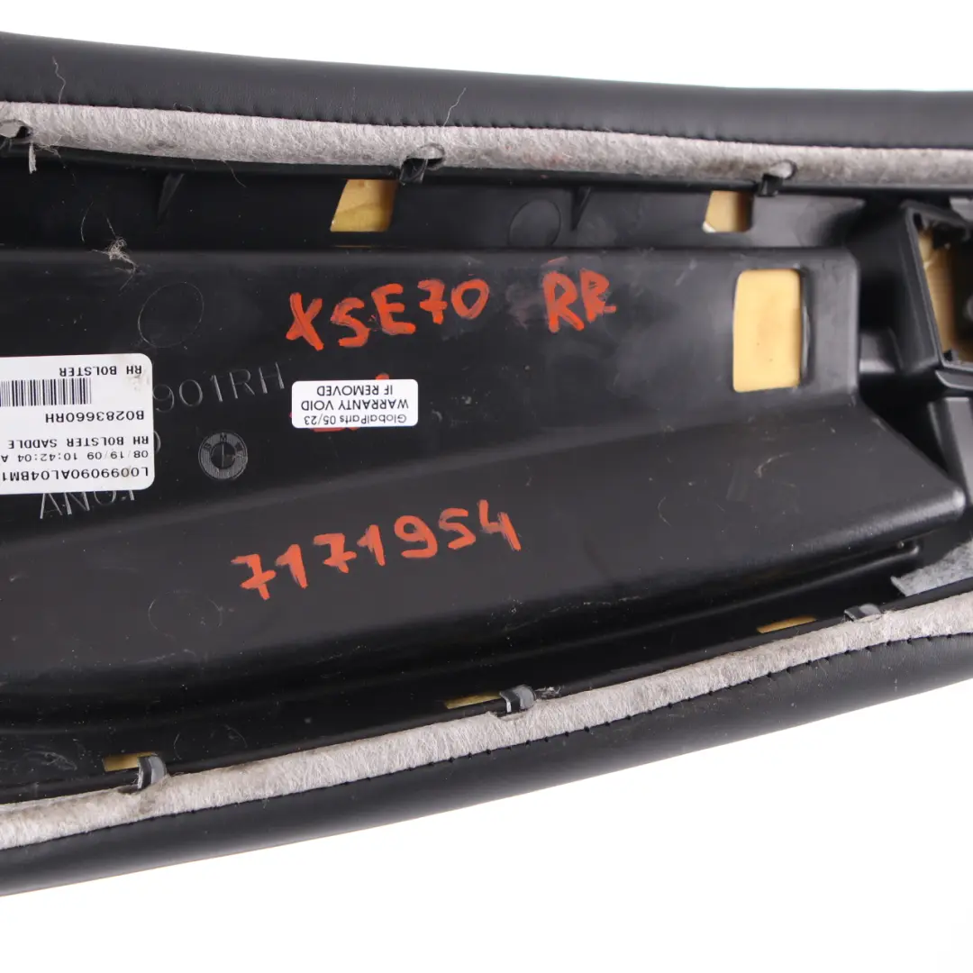 Wykończenie Kanapy Prawe Skóra Czarna Napa do BMW E70 o numerze 7171954 BMW E70 Wykończenie Kanapy Prawe Skóra Czarna Napa - SKU 7171954 - Numer Części 7171954