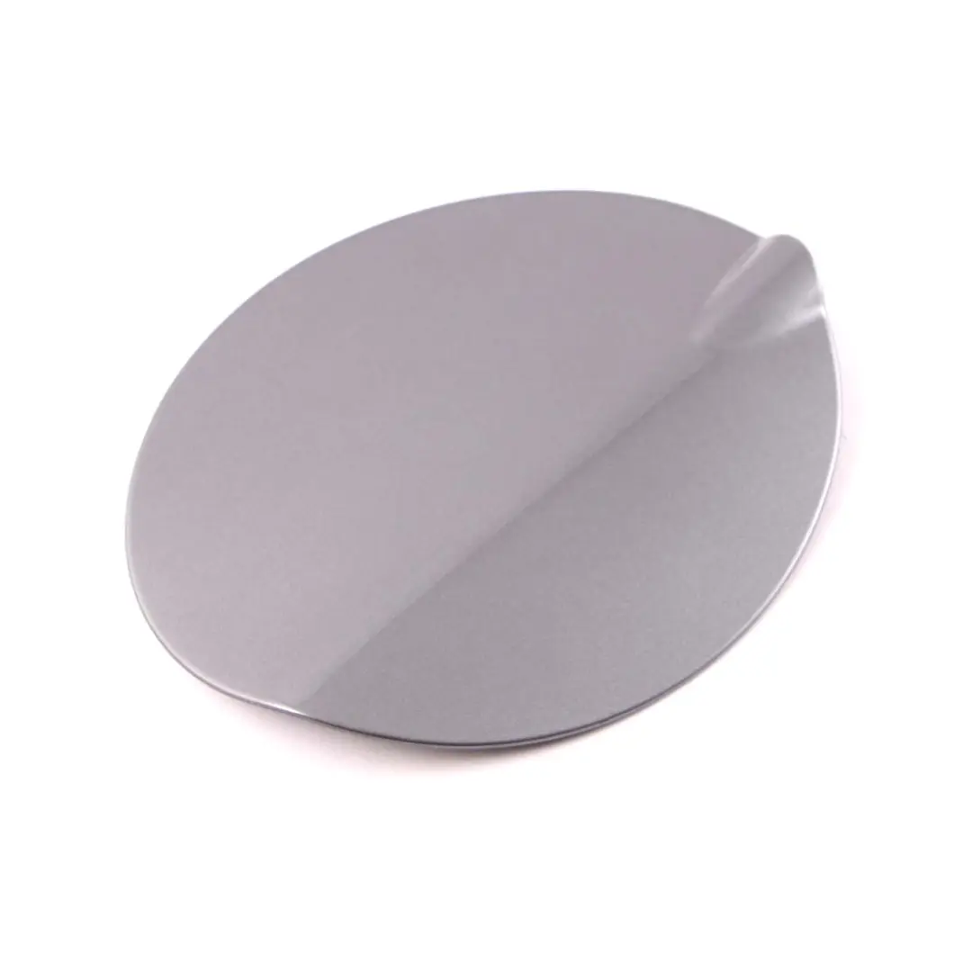 Llenado De combustible Flap Fill In Flap Tapa Spacegrau Gris para BMW E81 con número de pieza 7172083 BMW E81 Llenado De combustible Flap Fill In Flap Tapa Spacegrau Gris - SKU 7172083-SCG - Número de pieza 7172083