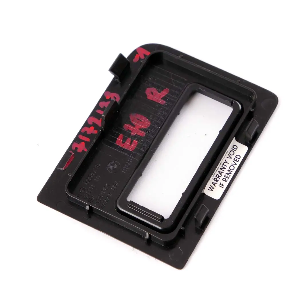 Couvercle feu arrière droit Couvercle coffre Noir pour BMW X5 Series E70 à propos du numéro de pièce 7172138 BMW X5 Series E70 Couvercle feu arrière droit Couvercle coffre Noir - SKU 7172138-1 - Numéro de pièce 7172138