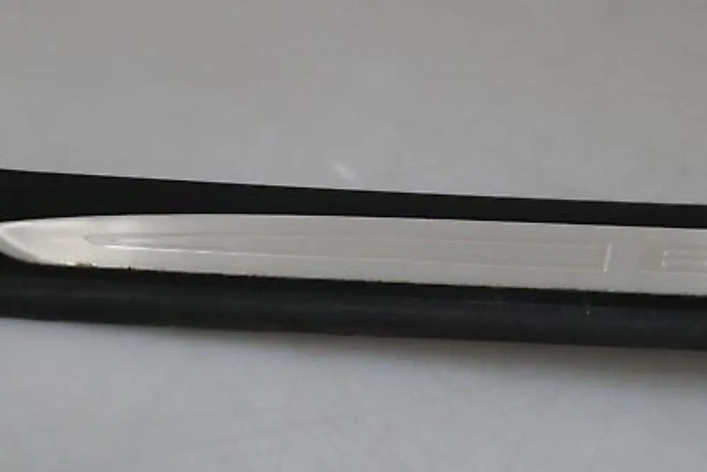 Front Right Entrance Cover Trim Strip O/S to BMW 5 Series E60 E61 LCI with Part number 7172290 BMW 5 Series E60 E61 LCI Front Right Entrance Cover Trim Strip O/S - SKU 7172290 - Part number 7172290