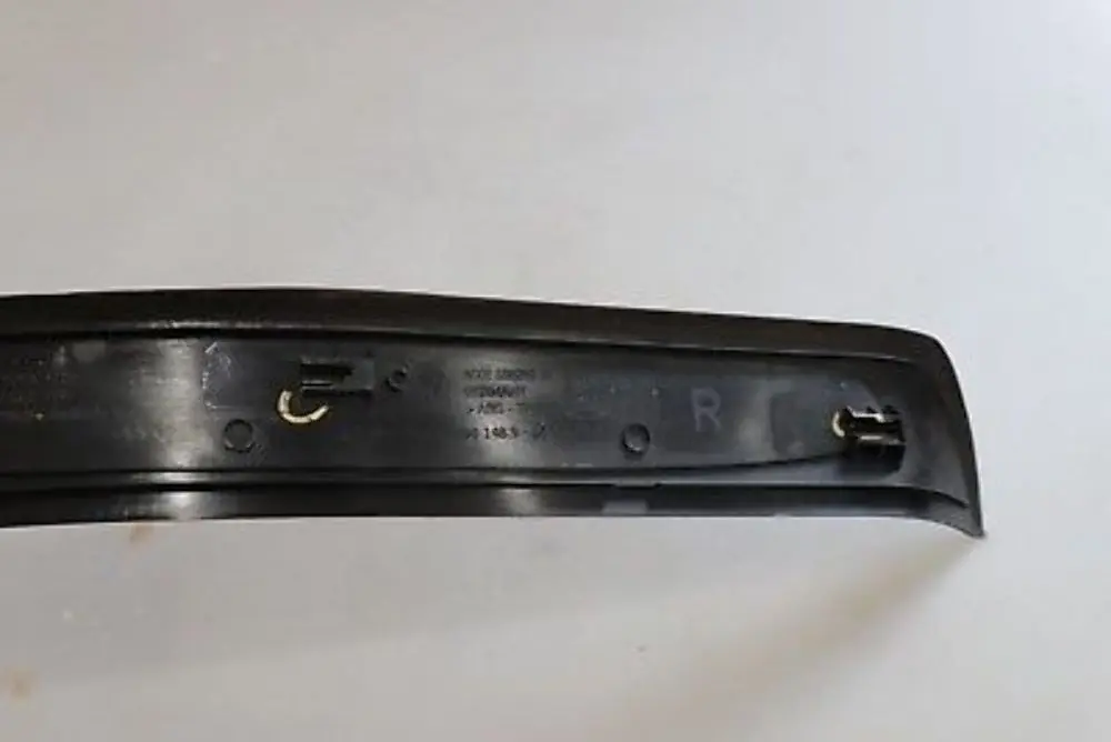 Osłona listwa progu tył prawa do BMW E60 E61 LCI o numerze 7172292 BMW E60 E61 LCI Osłona listwa progu tył prawa - SKU 7172292 - Numer Części 7172292