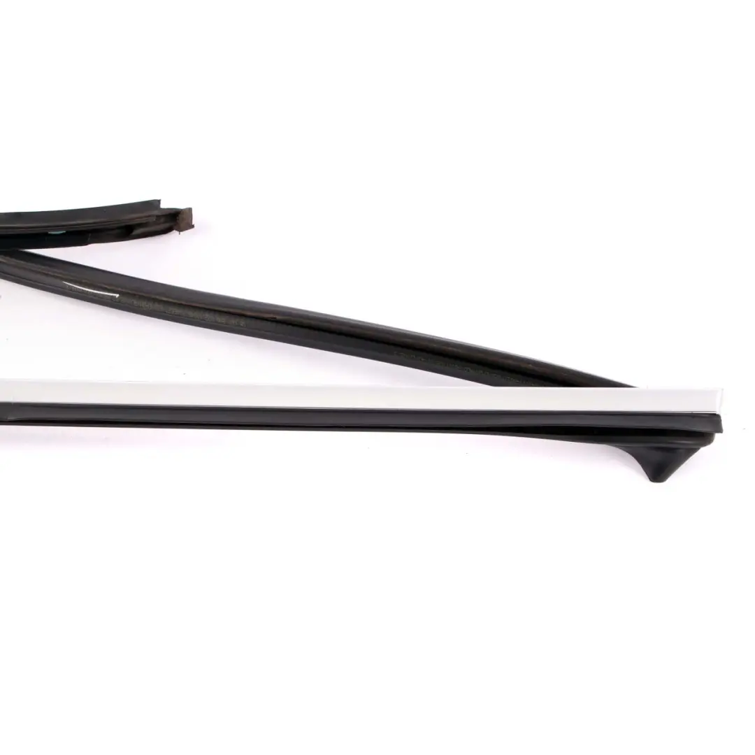 Finition fenêtre Cadre Haut porte Arrière gauche Chrome pour BMW X5 E70 à propos du numéro de pièce 7174389 BMW X5 E70 Finition fenêtre Cadre Haut porte Arrière gauche Chrome - SKU 7174389 - Numéro de pièce 7174389